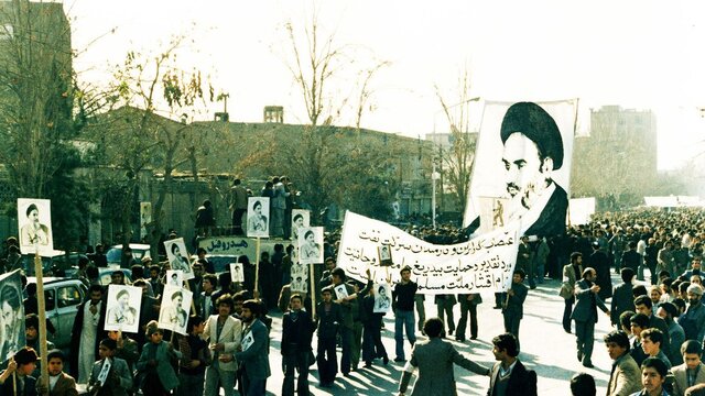 از اعتصاب تا انقلاب؛ نفت چطور شاه را زمین زد؟