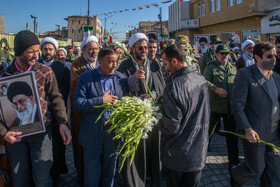 12 بهمن ماه، تجدید بیعت با رهبر کبیر انقلاب در قم