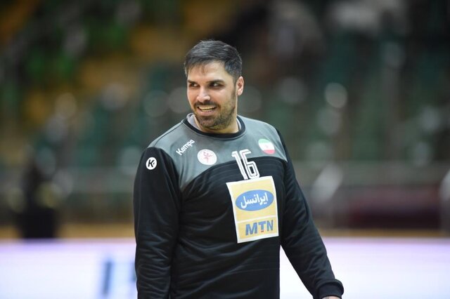 نبرد ستاره هندبال ایران با سختیهای زندگی؛ "لای پر قو با آب پرتقال بزرگ نشدهام!"