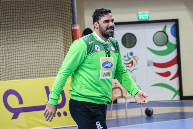 نبرد ستاره هندبال ایران با سختیهای زندگی؛ "لای پر قو با آب پرتقال بزرگ نشدهام!"