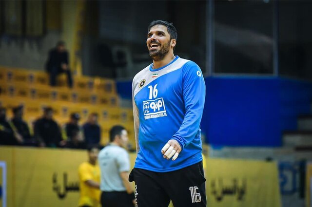 نبرد ستاره هندبال ایران با سختیهای زندگی؛ "لای پر قو با آب پرتقال بزرگ نشدهام!"