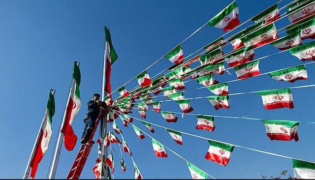 ملت ایران با شتاب به سوی قلههای رفیع عزت و پیشرفت گام برمیدارد ملت ایران با شتاب به سوی قلههای رفیع عزت و پیشرفت گام برمیدارد