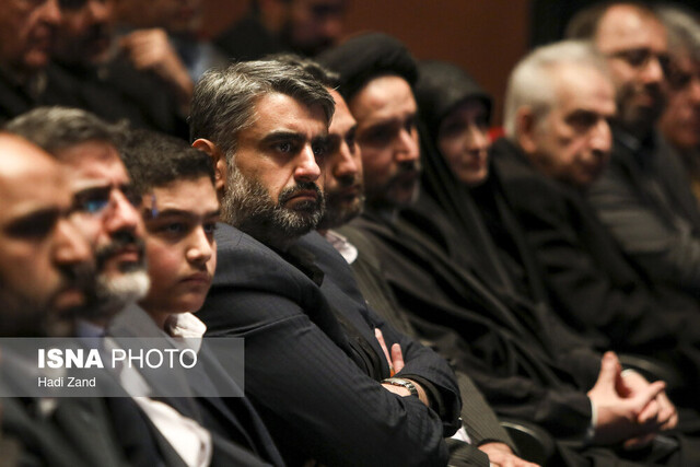 نشان «قلم مقدس» روزنامهنگاری رونمایی شد