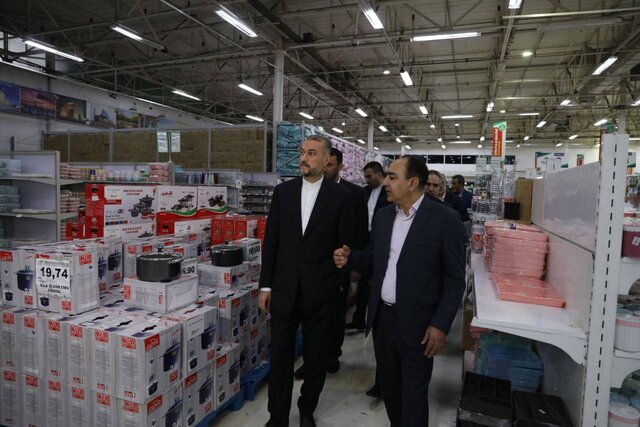 بازدید امیر عبداللهیان از یک فروشگاه ایرانی در کاراکاس بازدید امیر عبداللهیان از یک فروشگاه ایرانی در" کاراکاس"