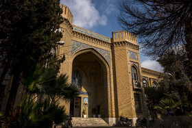 نمای جنوبی و ورودی ساختمان مرکزی البرز که بر اساس معیبارهای میراث فرهنگی برای ثبت یک بنای واجد شرایط، مهمترین بخش این دبیرستان قدیمی و تاریخی را تشکیل میدهد.