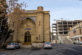 ساختِ بنایی جدید در عرصۀ ضلع شرقی ساختمان مرکزی توسط دانشگاه امیرکبیر، زیرپا گذاشتن قوانین و ضوابط میراث فرهنگی در حفاظت از این بنای تاریخی است.