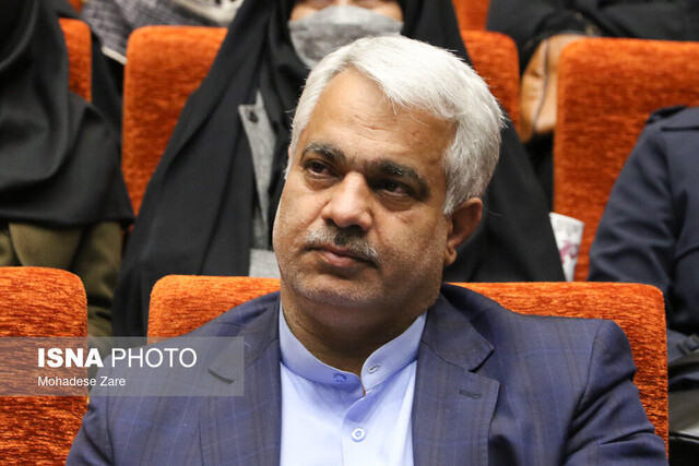 عکس از آرشیو توقف زائران در مسیرهای منتهی به مشهد پویایی اقتصادی شهرستانهای استان را به دنبال دارد