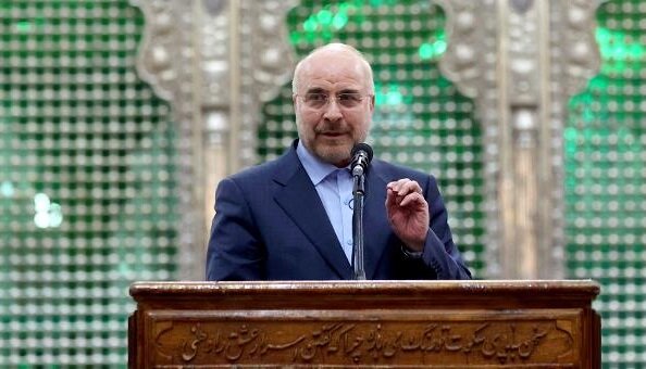 عکس: آرشیو قالیباف: بنیان انقلاب مردم هستند/ تبلور رضایت خداوند در رضایتِ ولیّ ما و مردم است