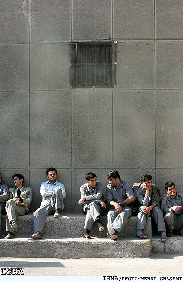 بند سیاسی زندان را برای ساخت سریال تغییر دادند