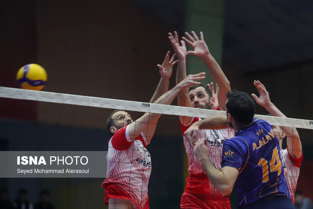 با رفتن غفور و اسماعیلنژاد کیفیت لیگ والیبال پایین آمده است با رفتن غفور و اسماعیلنژاد کیفیت لیگ والیبال پایین آمده است