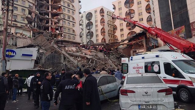 صدها کشته و هزاران زخمی در زلزله ۷.۸ ریشتری ترکیه و سوریه/ بیمارستان‌های سوریه مملو از مصدومان