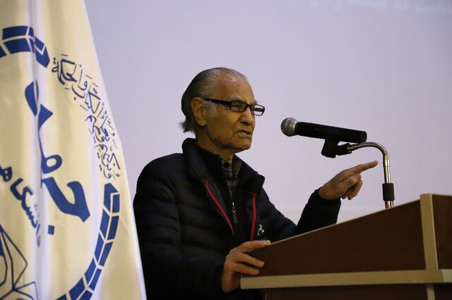 ضرورت بازخوانی نهج البلاغه و نامه‌ی امیرالمومنین(ع) به مالک اشتر توسط مدیران و کارکنان