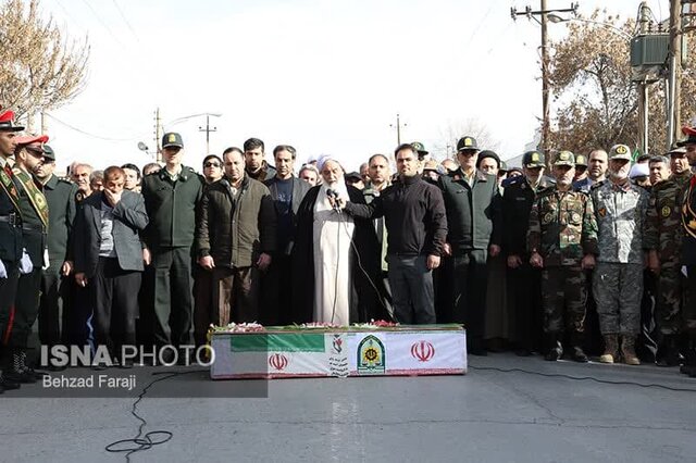تشییع پیکر شهید "شهرام حیدری" در کرمانشاه