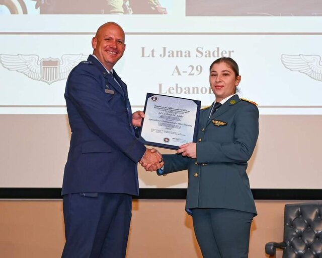اولین خلبان زن به نیروی هوایی ارتش لبنان پیوست