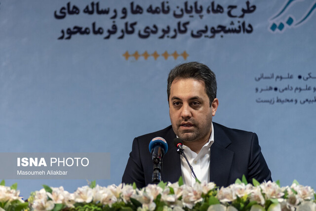 برخی نخبگان طرح‌های خود را با قیمت پایین به کشورهای خارجی می‌فروشند