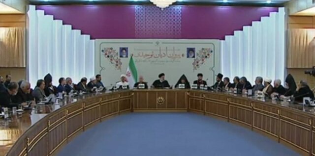 انقلاب اسلامی و دستاوردهای آن متعلق به همه ملت ایران از هر قوم و مذهبی است