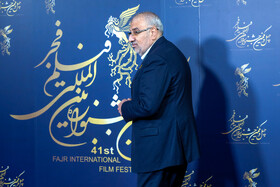 جواد اوجی، وزیر نفت در حاشیه هفتمین روز از چهل و یکمین جشنواره بین‌المللی فیلم فجر