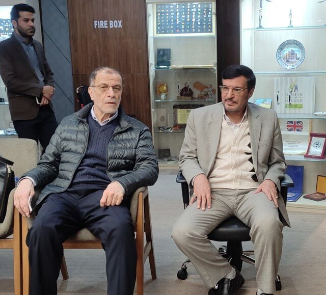 رونمایی از کتاب سلام پهلوان در جمع ورزشیها