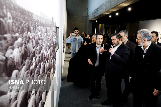 وزیر کمک کند عکسهای قربان خلیلی را پیدا کنیم