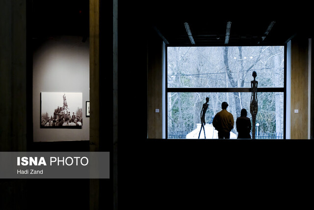 موزه هنرهای معاصر تهران موزهها بار شیشه دارند نباید آنها را وارد جنگ کرد