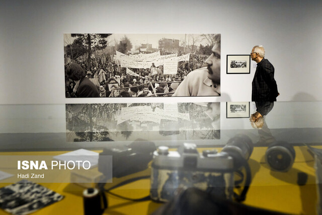 یکصدا فریاد زدند «نزن سرباز»!