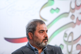 اتابک نادری، بازیگر در نشست پرسش و پاسخ فیلم های پاور 