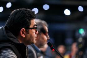 فرزاد حسنی، بازیگر در نشست پرسش و پاسخ فیلم های پاور 