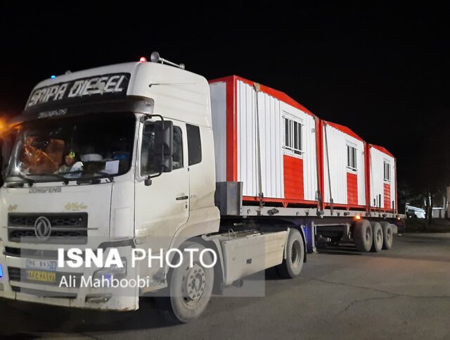 اولین محموله کانکس به خوی رسید