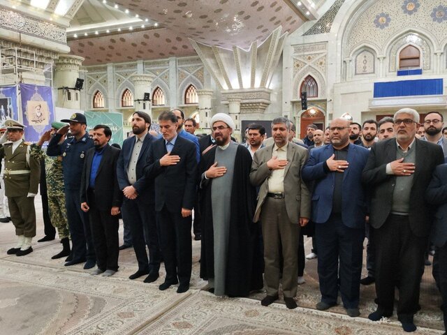 تجدید میثاق مسئولان ارتباطات مردمی دستگاهای مختلف با آرمانهای امام خمینی(ره)