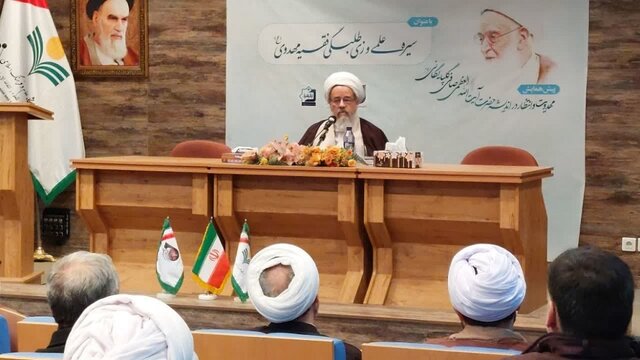 سیره رفتاری و عملی حضرت آیت الله صافی الگوی خوبی برای طلاب علوم دینی است