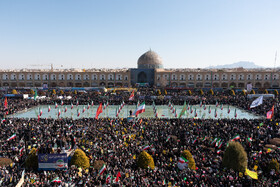 مراسم راهپیمایی چهل‌وچهارمین سالگرد پیروزی انقلاب اسلامی، شنبه ۲۲ بهمن در میدان نقش جهان اصفهان و با حضور گسترده اقشار مختلف مردم برگزار شد. 