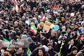 مردم تبریز برای حمایت از انقلاب به پاخاستند