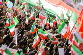 اجرای همخوانی ۶۰۰ هزار نوجوان و جوان در مراسم راهپیمایی ۲۲ بهمن