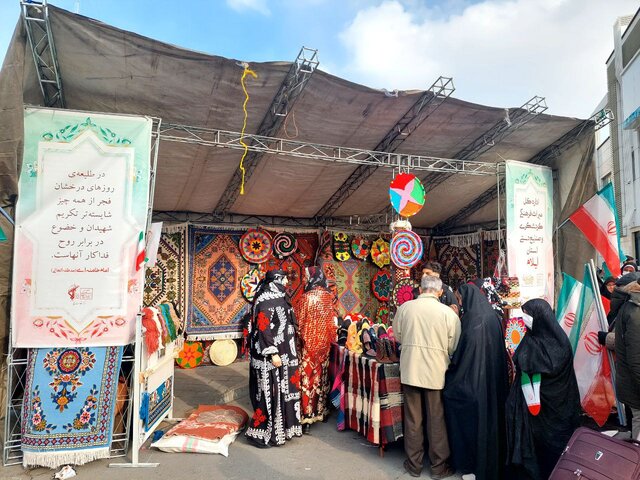 گزارش خبرنگاران ایران اکونومیست از حاشیههای راهپیمایی ۲۲ بهمن ۱۴۰۱