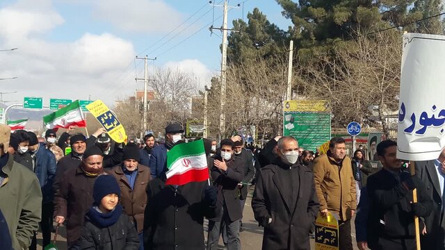 ۲۲ بهمن نماد وحدت و همدلی