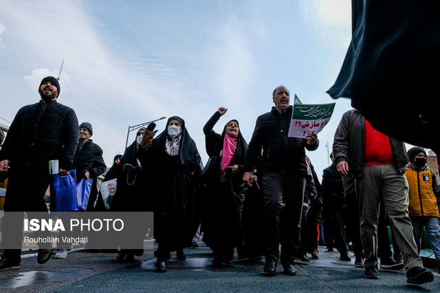 ۲۲ بهمن تماشایی در قاب ۴۴ سالگی انقلاب/ پایتخت اقوام گُل کاشت