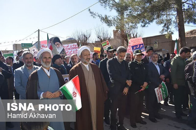 راهپیمایی ۲۲ بهمن در بهاباد برگزار شد