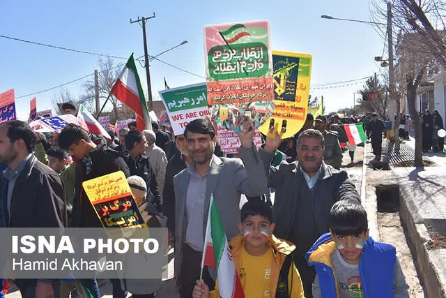 راهپیمایی ۲۲ بهمن در بهاباد برگزار شد