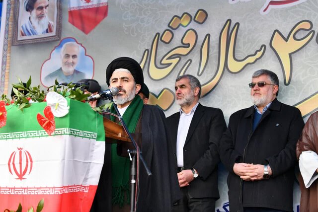 امام جمعه ارومیه: دشمنان انقلاب باردیگر طعم شکست را با حضور مردم در راهپیمایی ۲۲ بهمن چشیدند