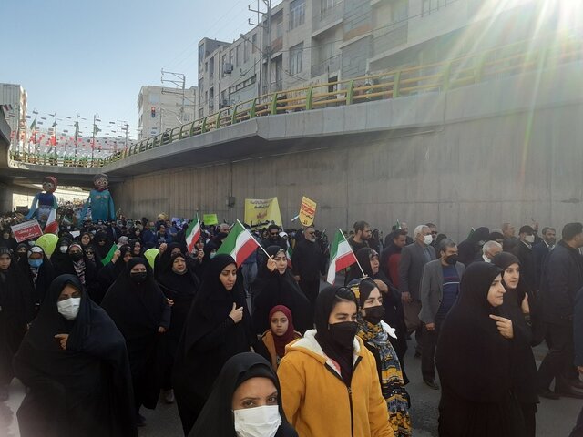 حضور مردم ایلام در راهپیمایی 22 بهمن