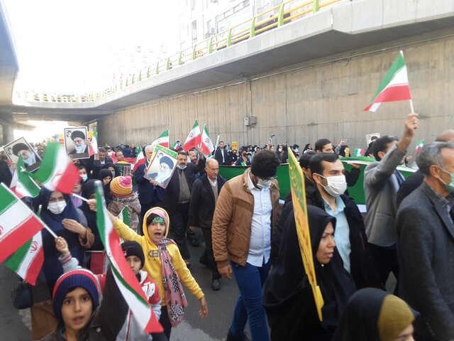 حضور مردم ایلام در راهپیمایی 22 بهمن