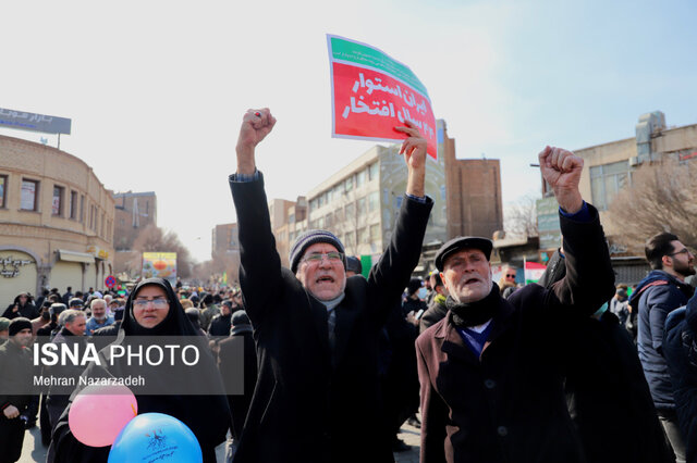 مردم تبریز برای حمایت از انقلاب به پاخاستند