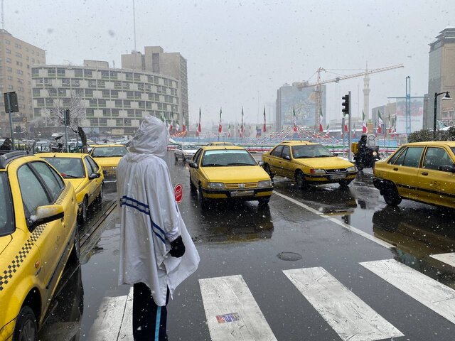 عکس تزئینی است استقرار پلیس راهور در مناطق برفی تهران