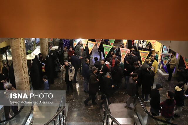 عکس از آرشیو تعداد سینماها و فیلمهای جشنواره فیلم فجر در مشهد افزایش مییابد؟