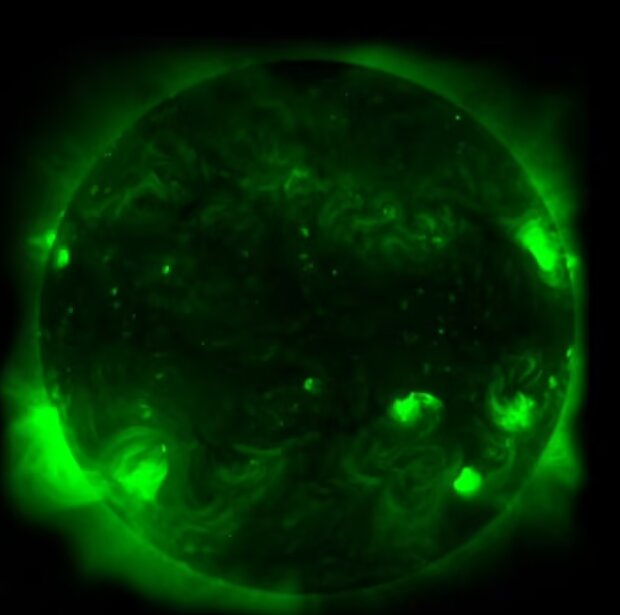 ناسا عکسی از پرتوهای پنهان خورشید منتشر کرد 