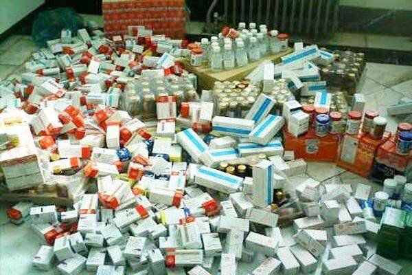 عکس خبر تزئینی است کشف ۱۵۰ میلیارد ریال داروی خارج از شبکه توزیع