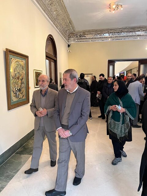 هنرمند متعهد به گفتن حقیقت است