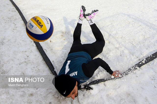 عکس تزیینی است نایبقهرمانی والیبال برفی ایران در آسیا