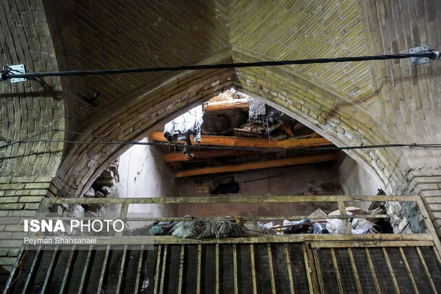 ریزش بخشی از سقف بازار تاریخی دردشت/ تهدید بناهای تاریخی اصفهان در ۲۴ ساعت آینده 
