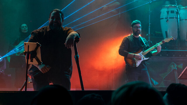 کنسرت رضا صادقی با یاد «علی انصاریان» و حضور «مهران غفوریان»